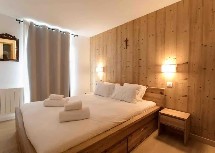 La Belle Cordee Lujo Y Piscina Apartment *