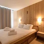 La Belle Cordee Luxury Pool And Wellness Apartment *
