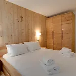 La Belle Cordee Luxury Pool And Wellness דירה *